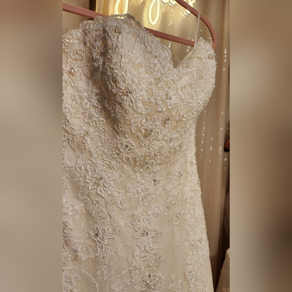 NWT Morilee Ivory Lace Sequin & Pearl Embellished Wedding Gown Sample - Picture 6 of 17